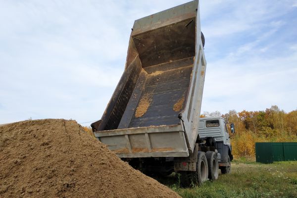 Topsoil Delivery in Santa Ana