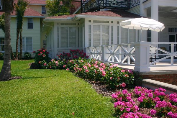 Deck Landscaping Service in Santa Ana